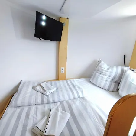 Tiny House *